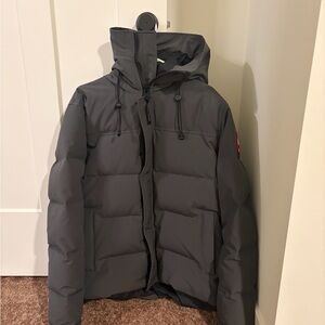 Canada Goose Men's Dark Gray Puffer Jacket